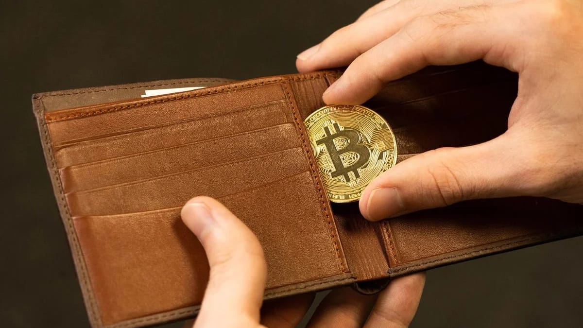 This is how much money you'd have today if you invested $100 in Bitcoin ...
