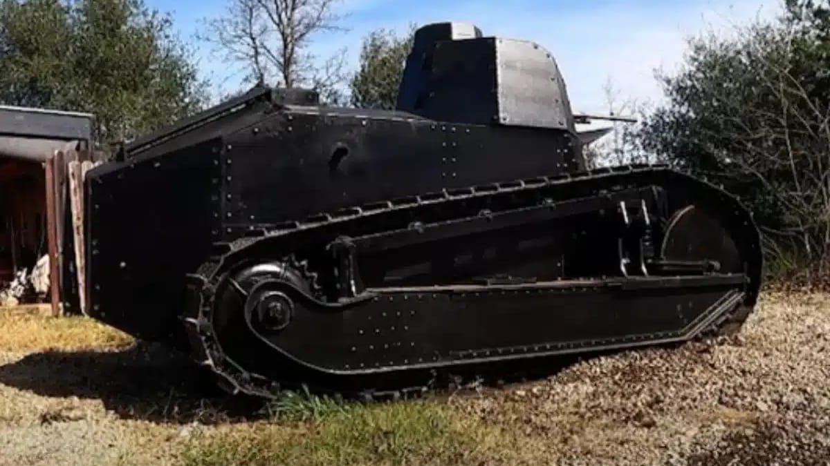 US man builds fully functional WW1 replica tank