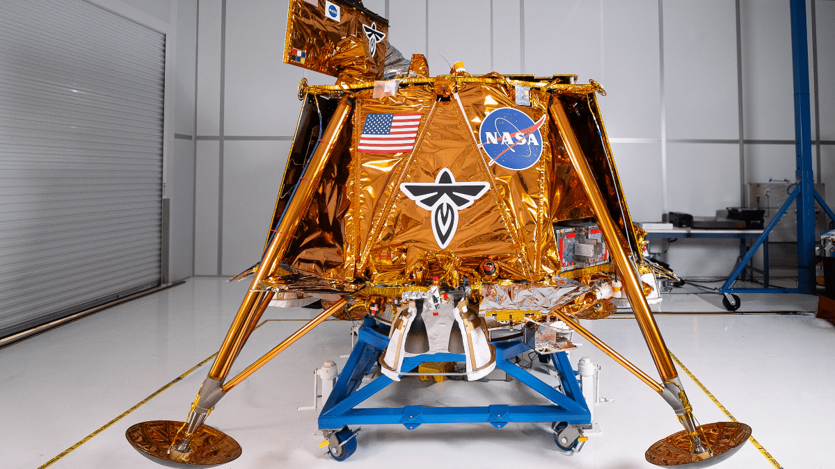 'Ghost Rider' lunar modules show off the dark side of the moon ahead of ...
