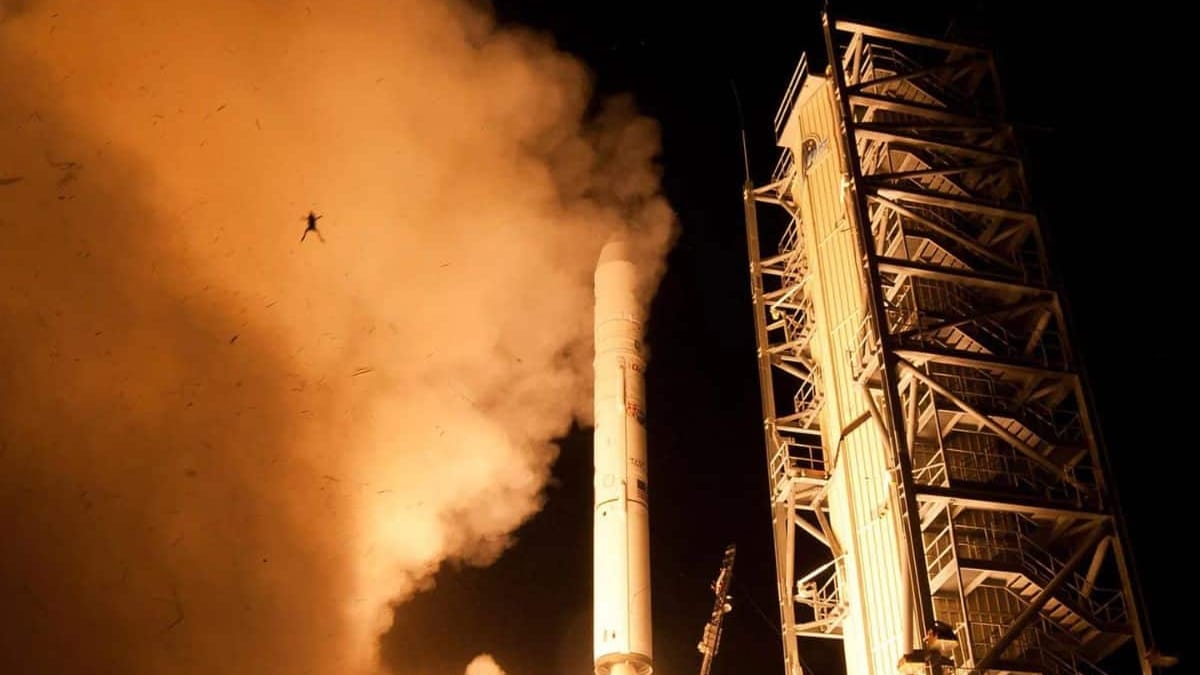 Unlikely intruder captured on NASA camera during rocket launch