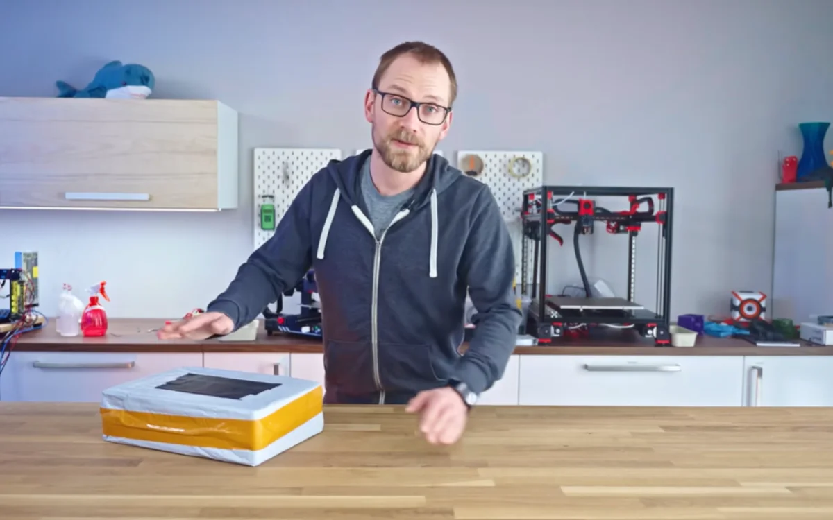 Man buys the cheapest 3D printer on AliExpress and ends up shocked by the deal he got