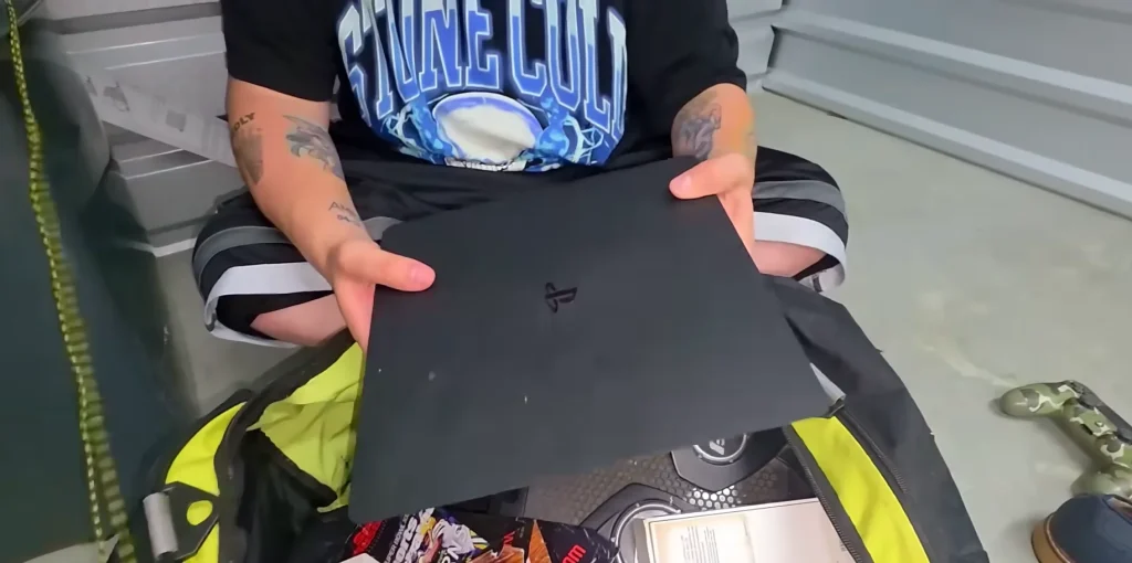 US man pays just $250 for abandoned storage unit that's packed full of Apple products