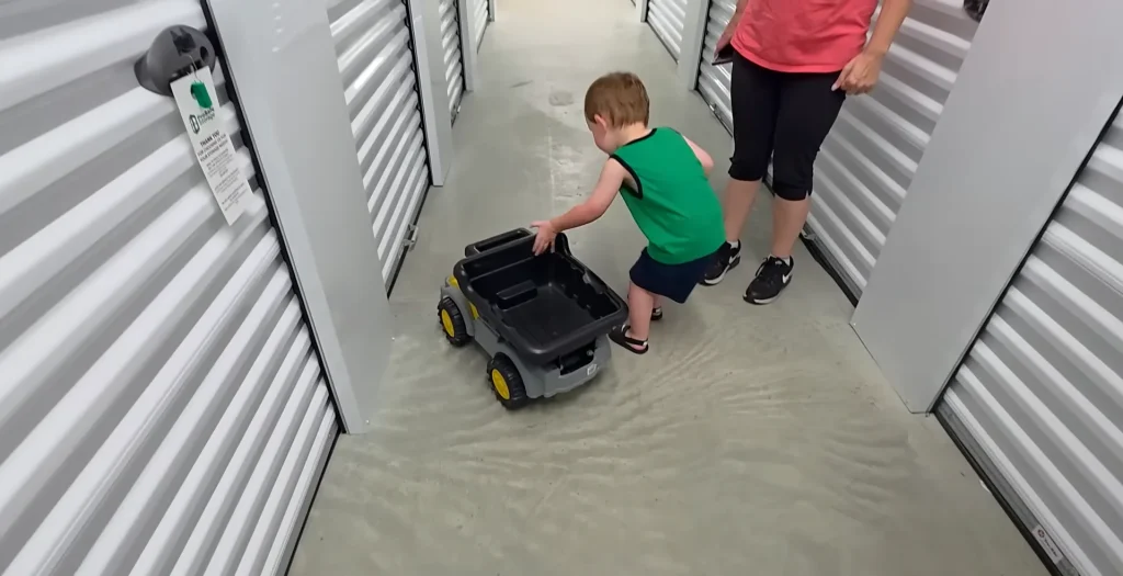 US man pays just $250 for abandoned storage unit that's packed full of Apple products