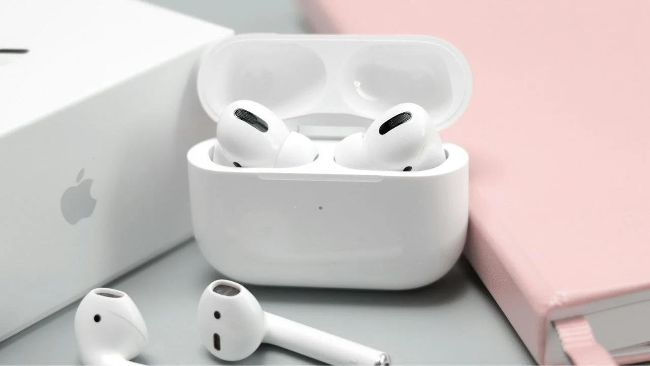 You can use your AirPods to take a picture with your iPhone really easily and this is how you do it