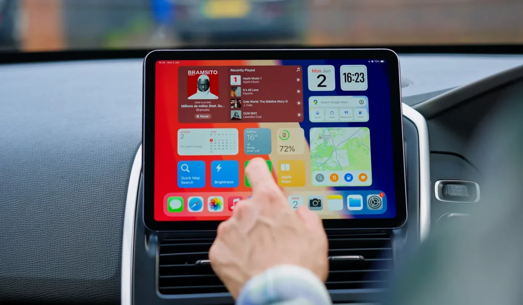Man who set up an iPad as an Apple CarPlay alternative shares what he thinks is better after extensive tests