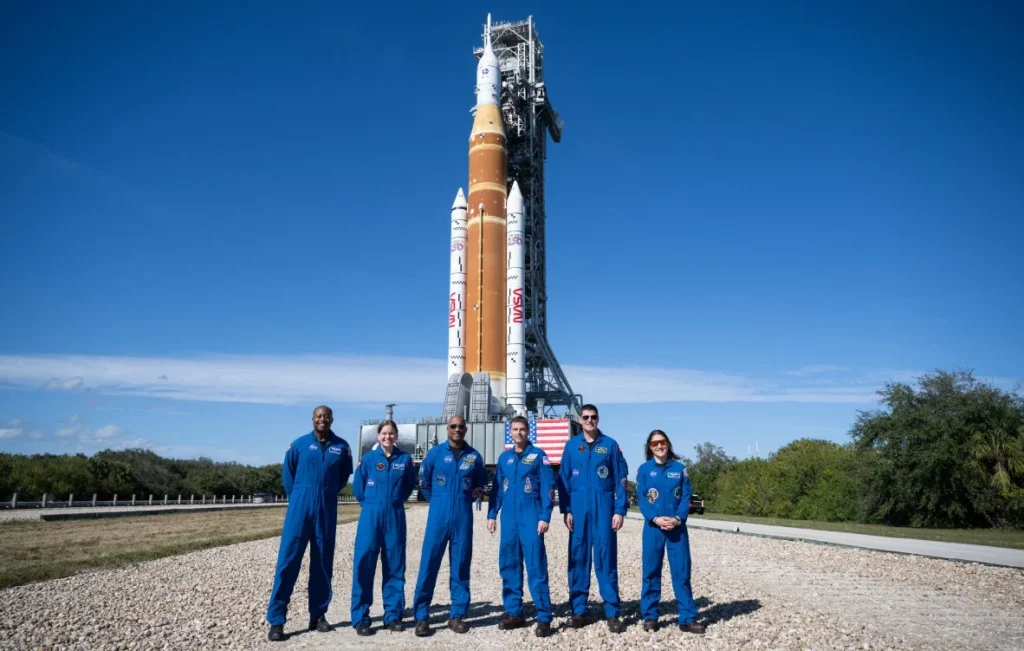 Experts warn of issue with NASA's rocket set to take astronauts to the Moon for the first time in 50 years