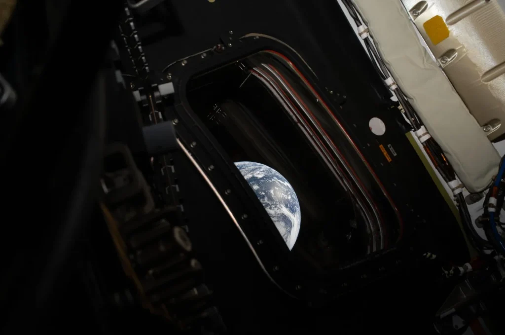 Artemis II commander had a moment where he said 'human minds shouldn't have to go through this' as Earth vanished