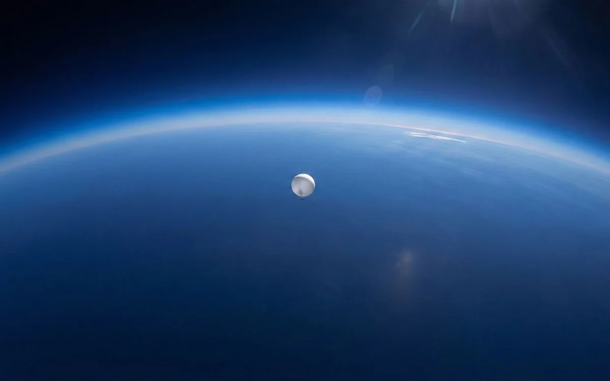 US military forced to investigate unidentified balloon and makes strange finding