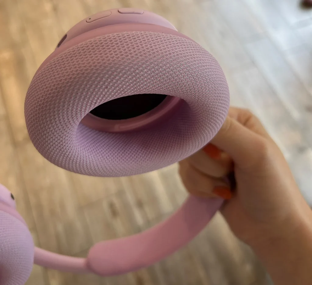 I compared the newest Beats 360 headphones with a $40 budget pair to see if they're worth the investment