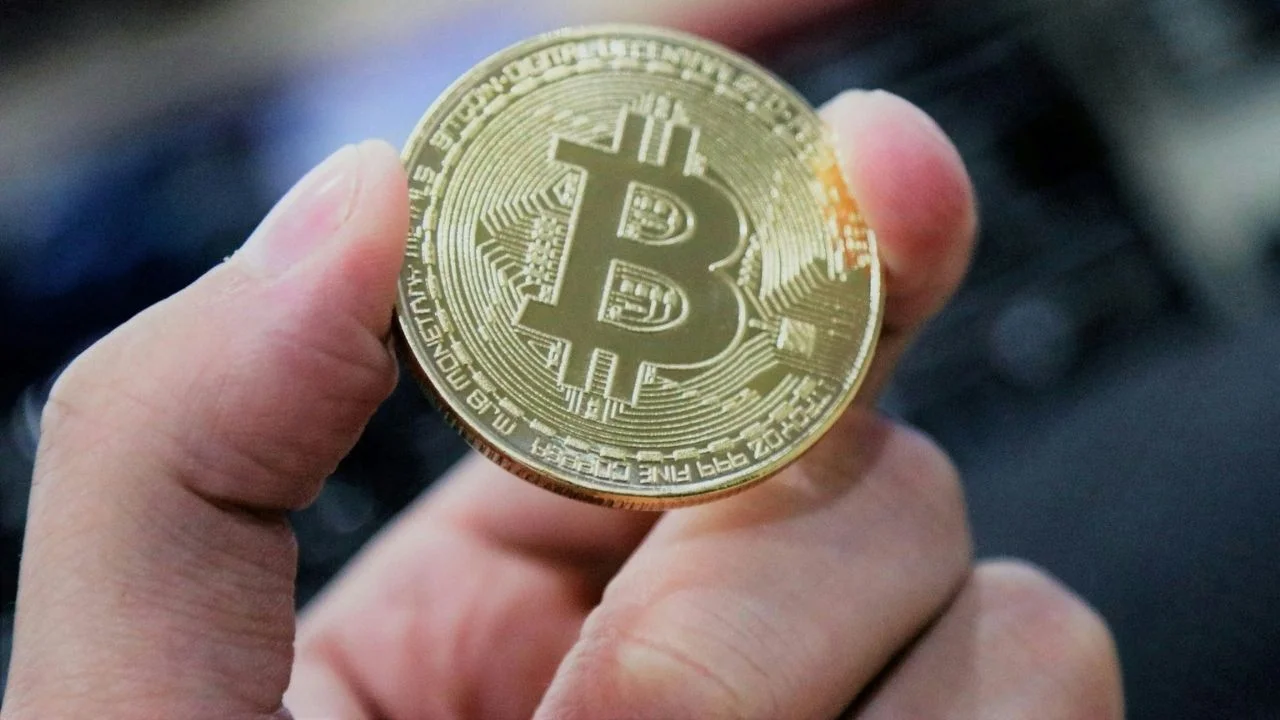 student-spent-26-dollars-bitcoin-2009-forgot-password
