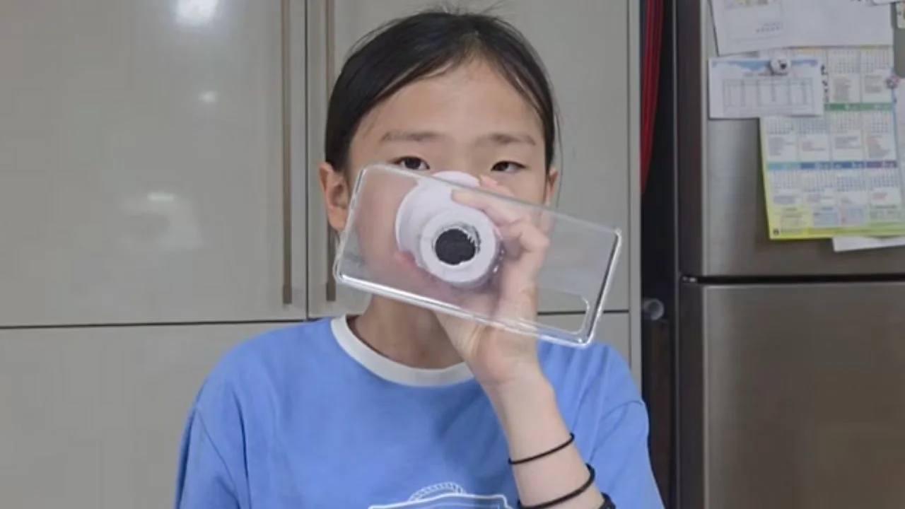12-year-old student invents emergency breathing filter using an everyday phone grip to help people escape smoke