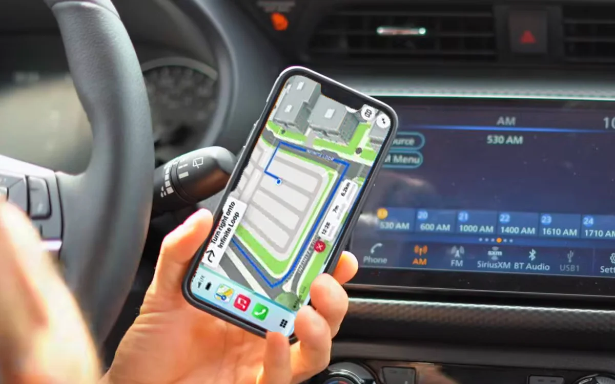 This free app lets you mimic Apple CarPlay in any vehicle even if it's not built in