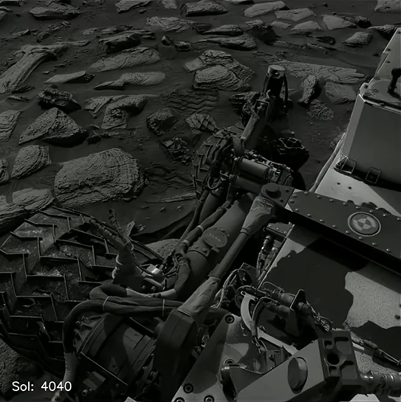 Timelapse video shows the interesting effects 6 years of driving on Mars has had on NASA's Curiosity rover's wheels