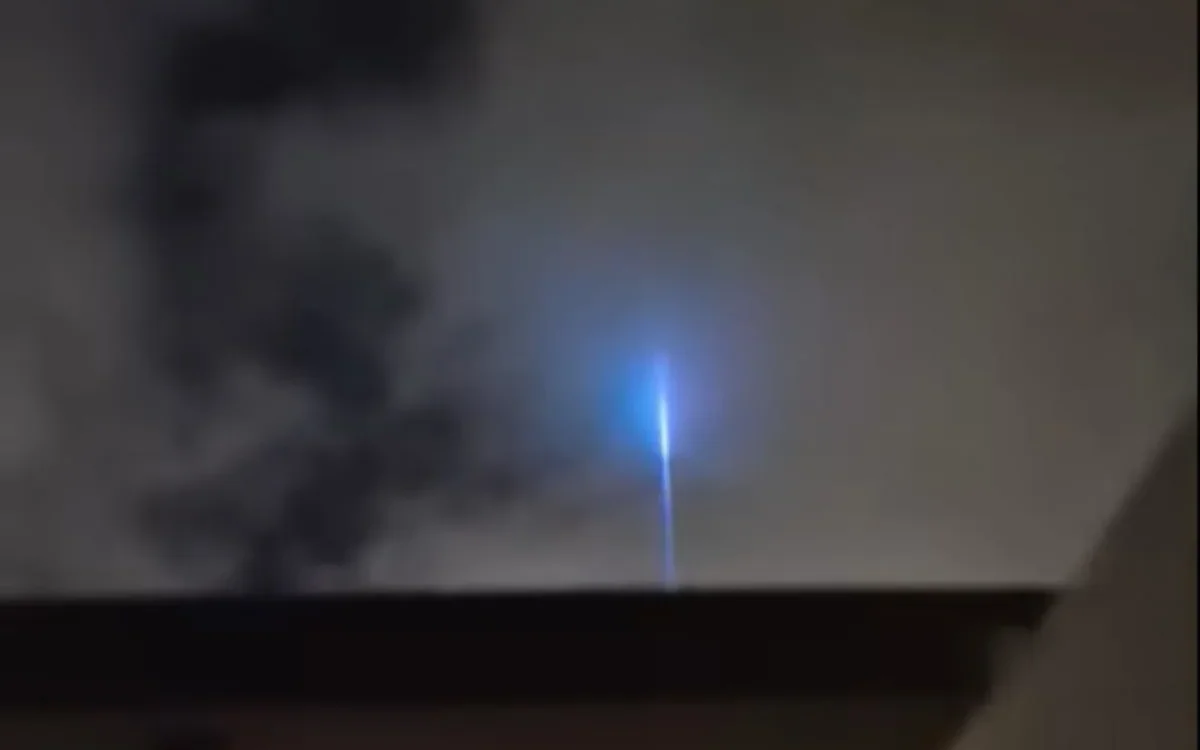 enormous-london-sky-laser-explanation-not-aliens-or-bat-signal