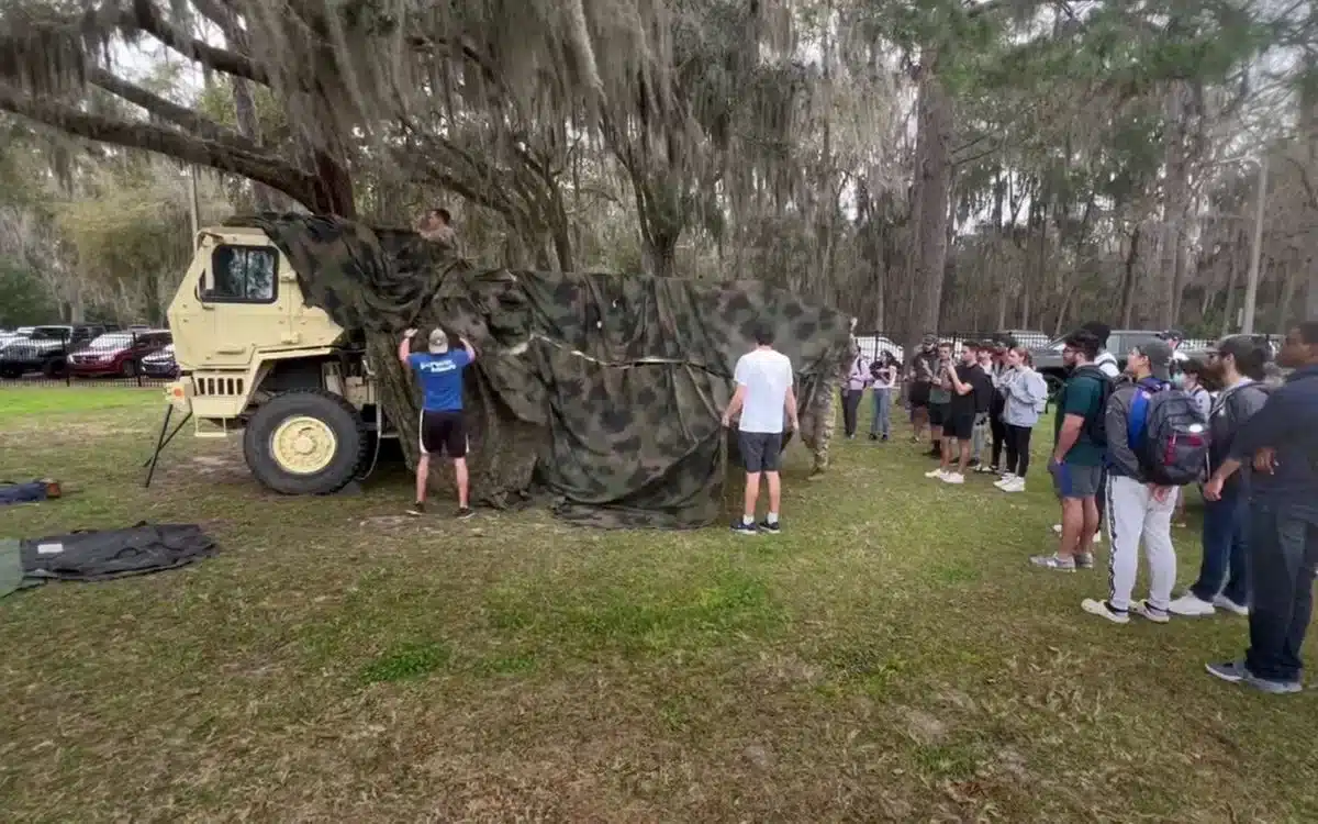 engineers-created-unbelievable-see-through-camouflage-that-hides-a-truck