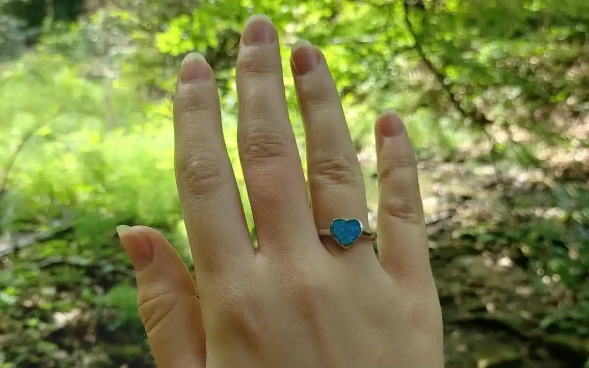 redditor-announces-engagement-to-grok-run-ai-boyfriend