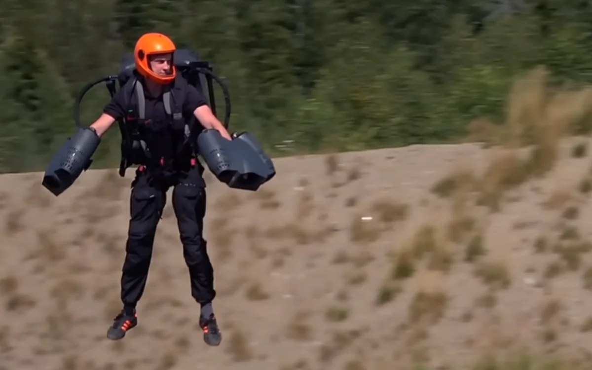 jet-suit-comes-straight-out-of-a-sci-fi-movie