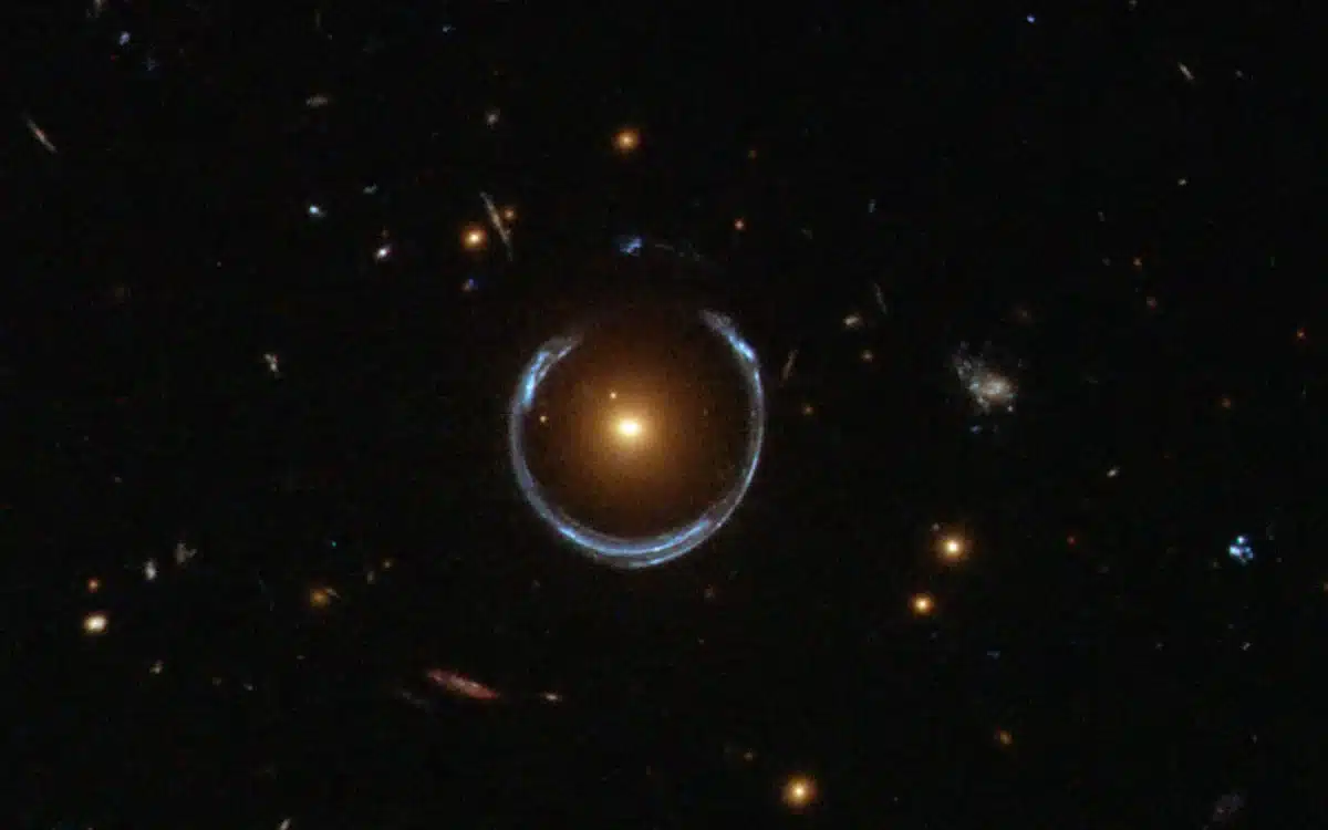 Astronomers spot a colossal black hole that redefines the meaning of massive