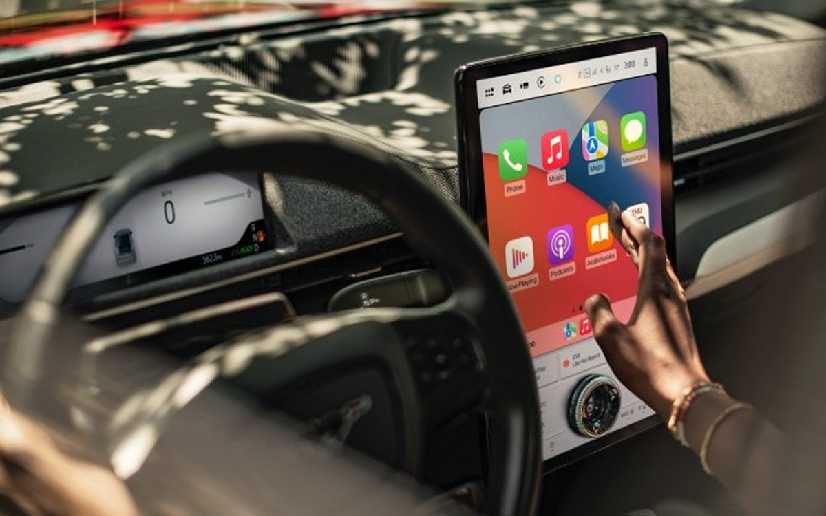 Ford CEO Jim Farley explains what he doesn't like about Apple CarPlay Ultra and what he'd change