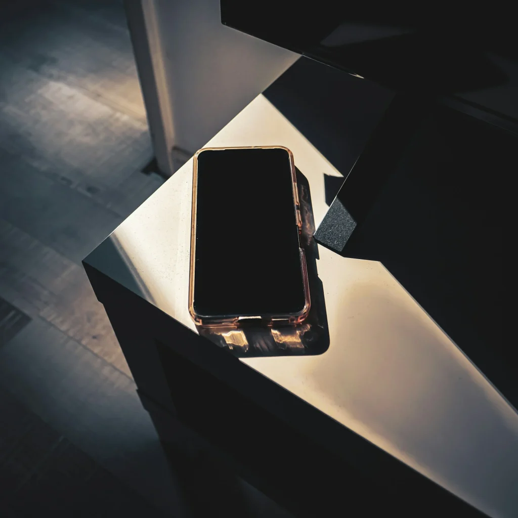 Experts warn the unexpected damage to phones and laptops that hot temperatures can cause and how to protect against it