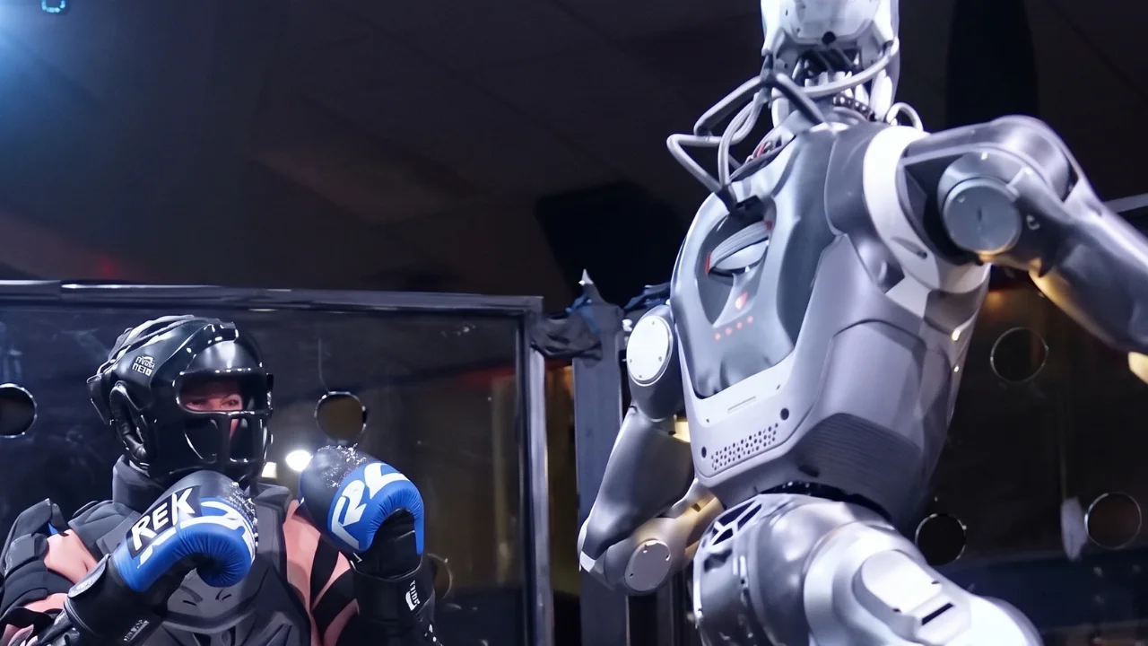 World's first human vs robot MMA fight has happened in San Francisco and the footage is wild