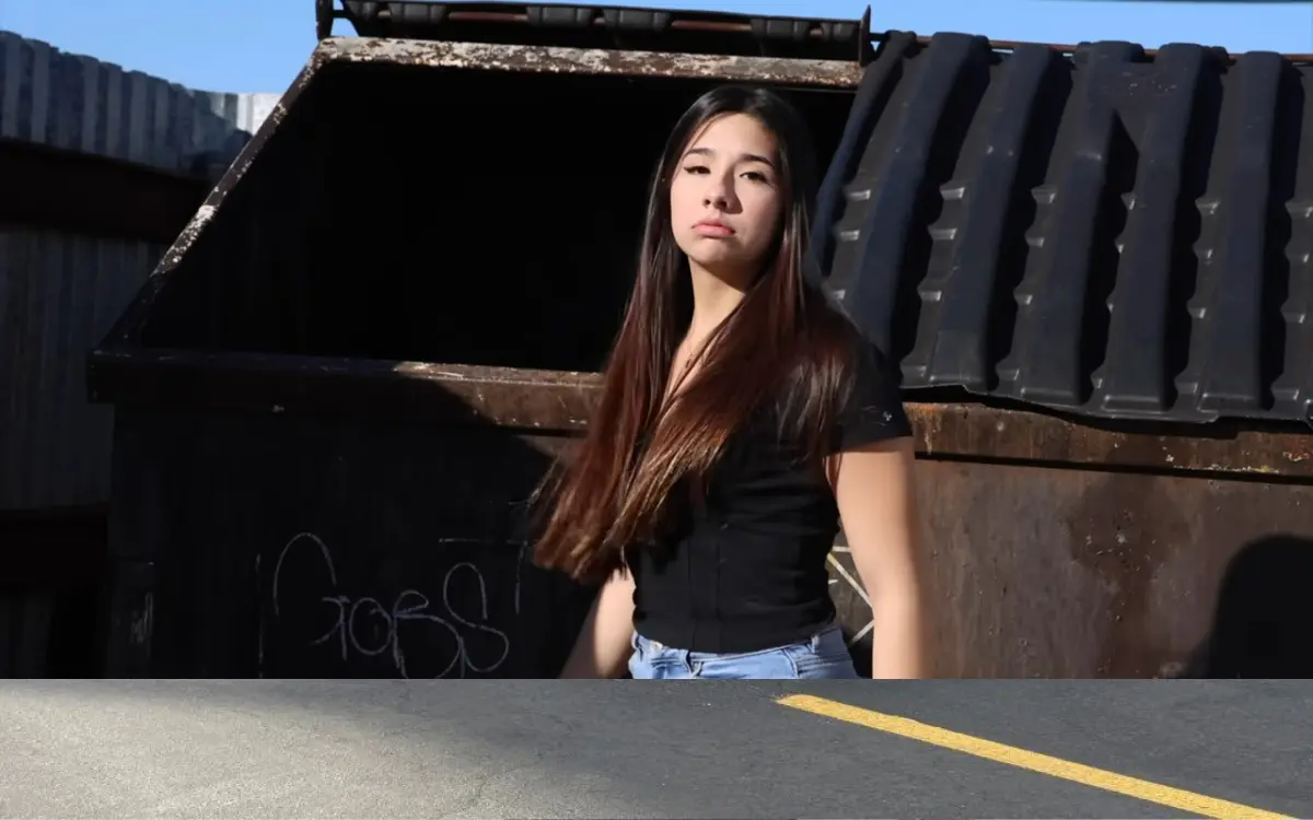 US woman buys a bag of Apple dumpster dive rare finds for $2,500 and gives important warning