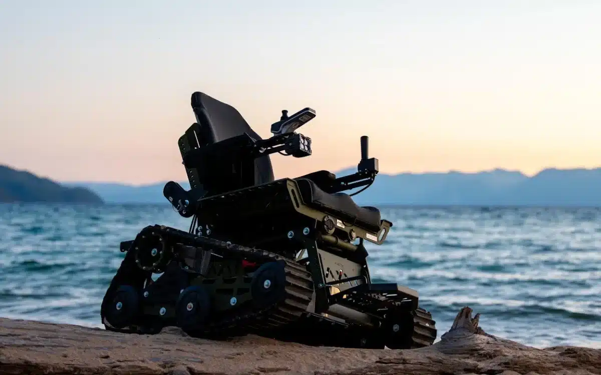 innovative-all-terrain-wheelchair-can-tackle-any-landscape