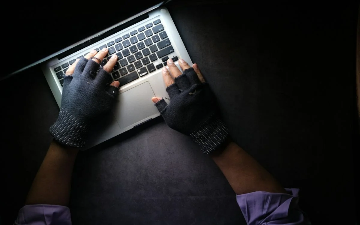 lock-down-your-online-footprint-before-scammers-get-there