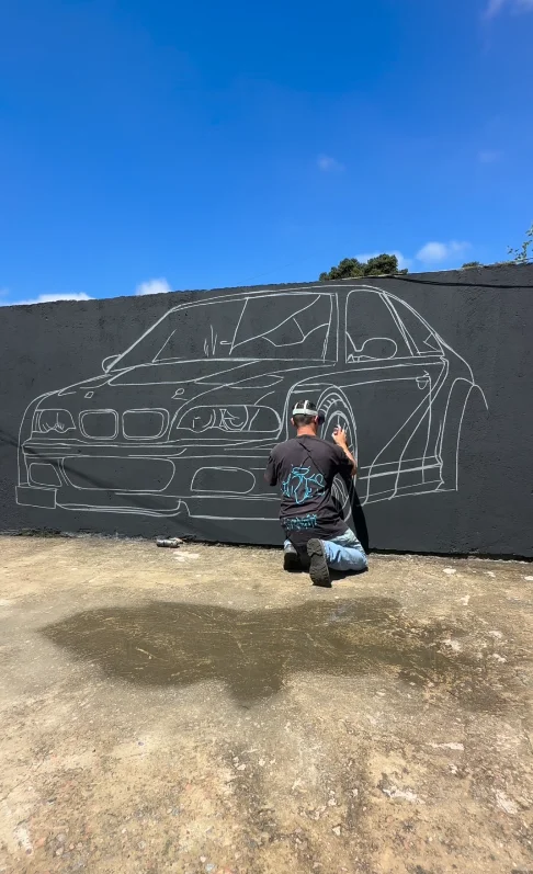 Man uses Meta Quest VR headset to help spray paint a mural and it works in the most incredible way