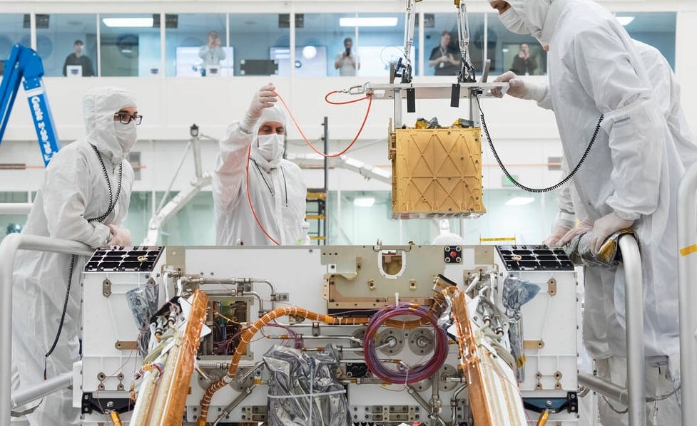 NASA MOXIE generates oxygen on Mars