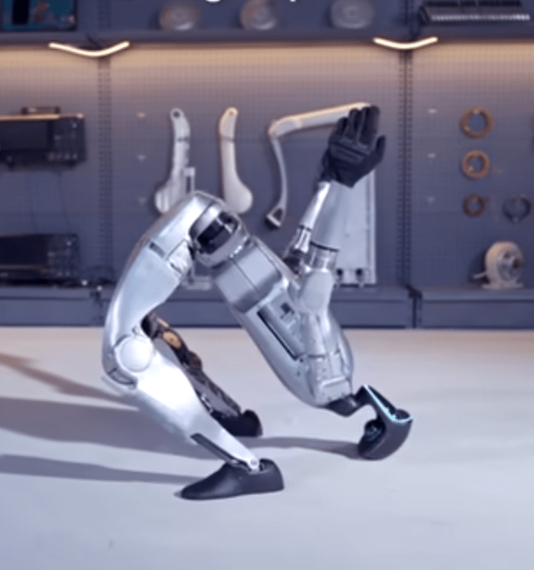 New humanoid robot has 'unlimited movement ability'