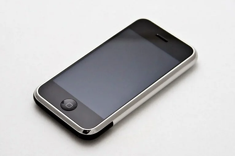 Unopened first generation iPhone from 2007 sold for 380 times its original price in wild auction