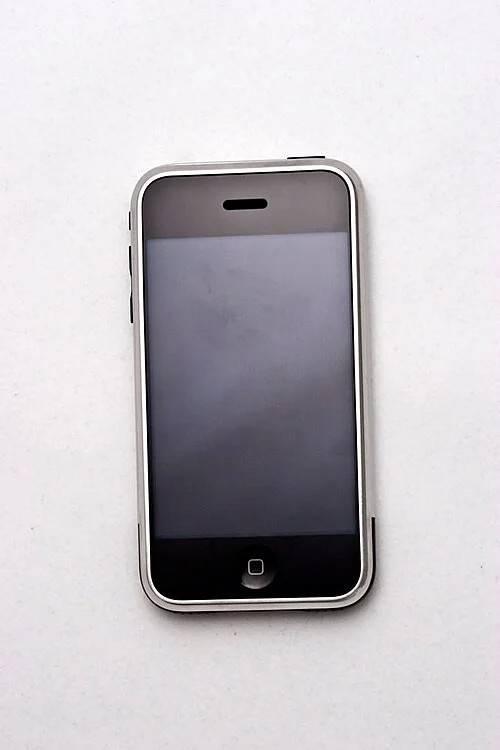 Unopened first generation iPhone from 2007 sold for 380 times its original price in wild auction