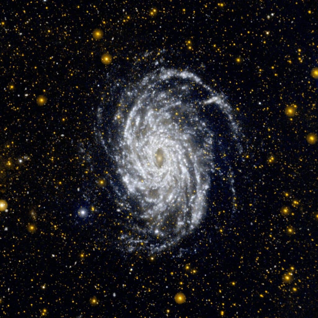 Space smells so weird scientists are turning it into high-tech fragrances