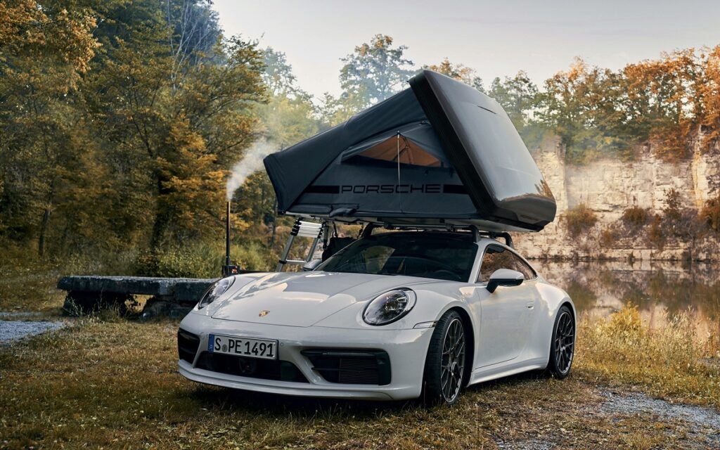 Porsche 911 with roof tent