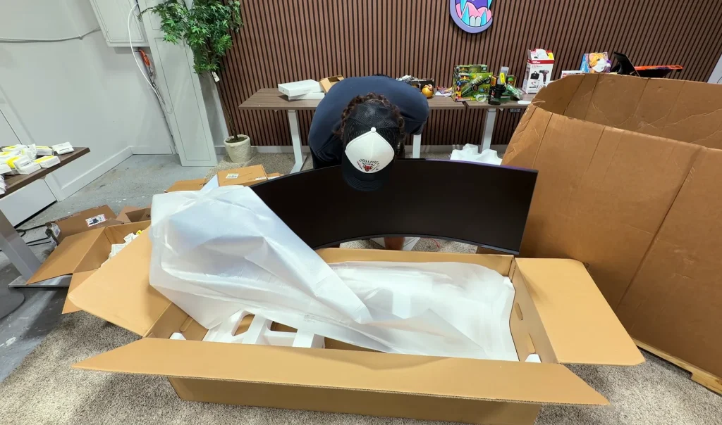 Georgia man buys Apple returns pallet for $6,700 despite it having a MSRP of $38,732 to see if he can make a profit