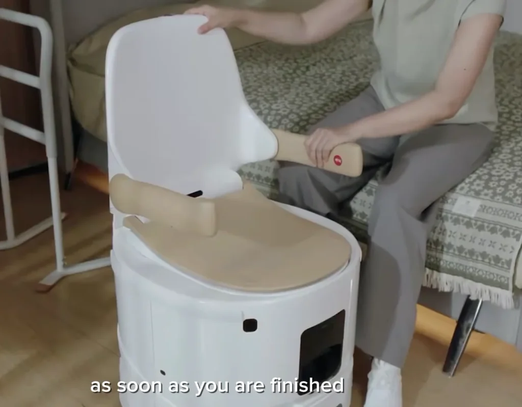 Chinese company builds $4,000 autonomous robo-toilet that can drive across your home when you need to go