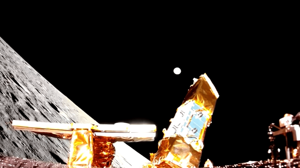 Amazing video footage of US company's moon landing looks like CGI but is completely real