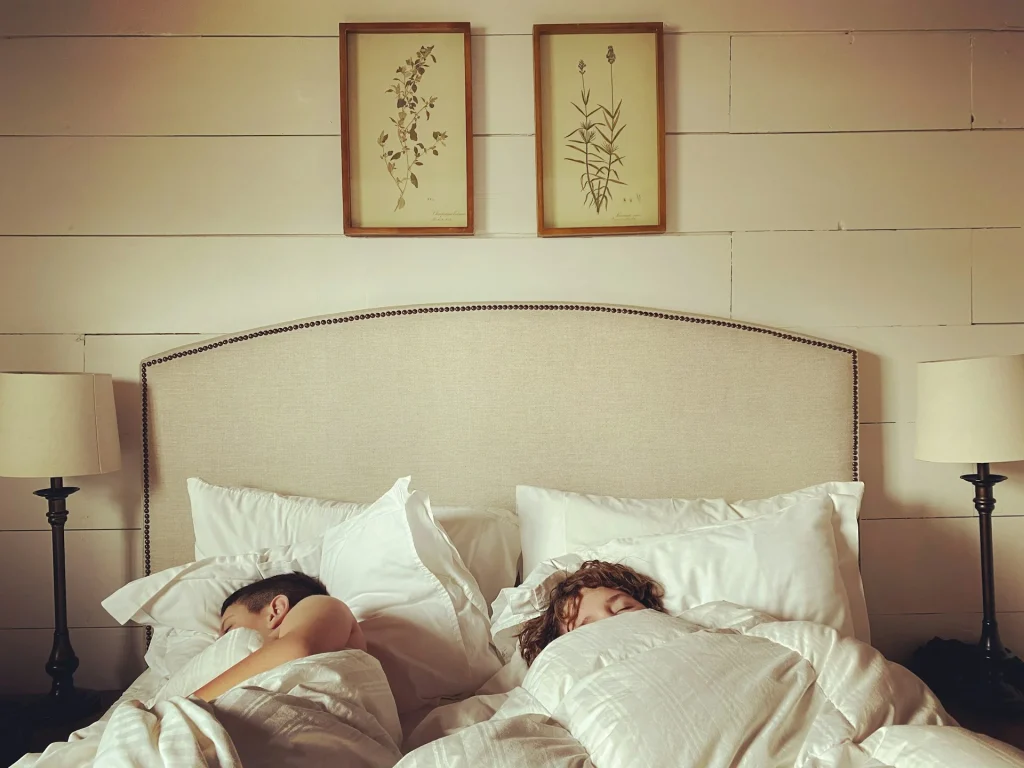 Scientists just bust the 8-hour myth after working out exactly how many hours of sleep you need per night