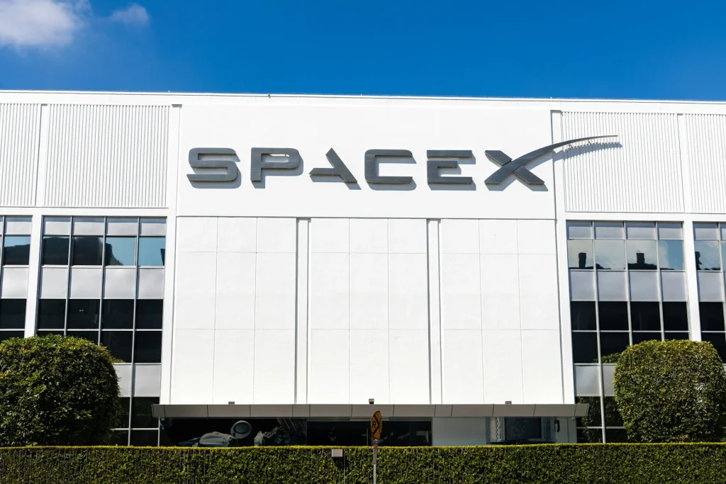 Man who lent Elon Musk $1M to save SpaceX from bankruptcy could be set to see a truly unbelievable return for his money