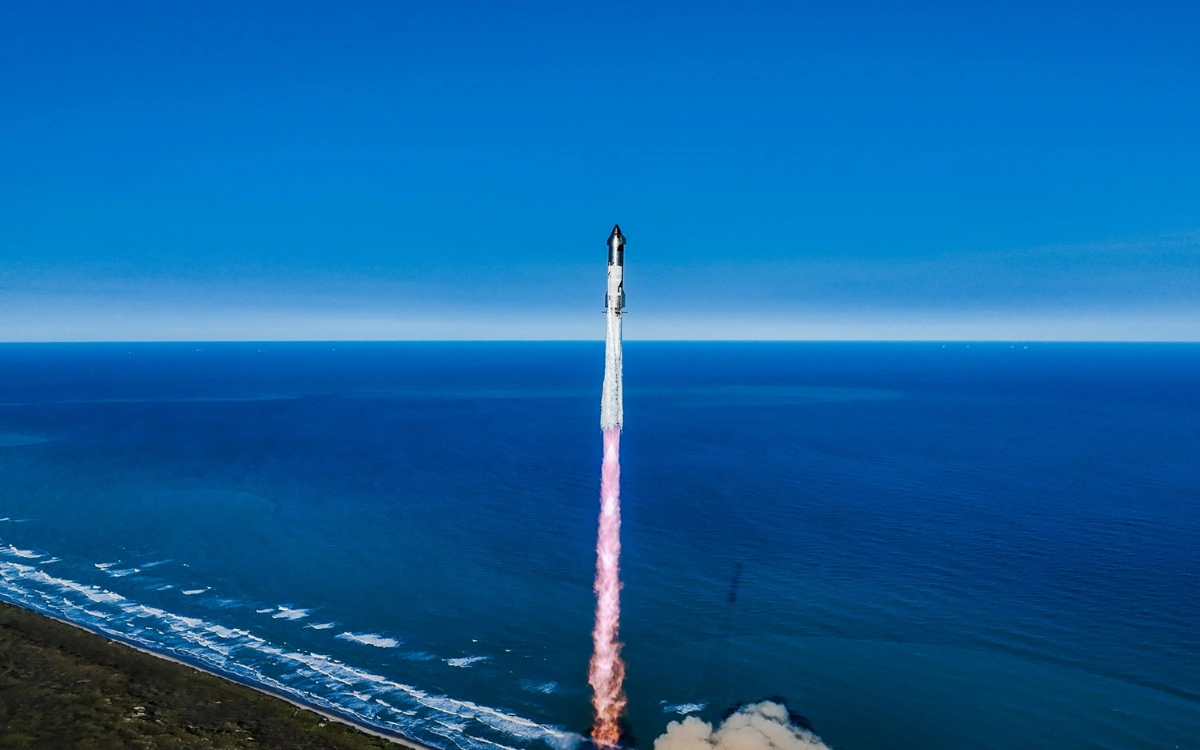 SpaceX Starship launches could delay up to 12,000 commercial flights in Florida each year due to shared airspace