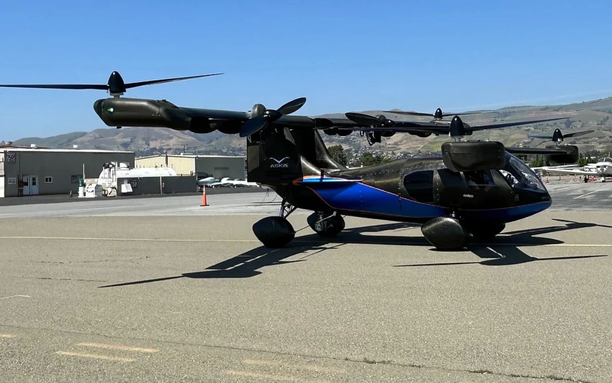 Supercar Blondie was pulled over by police while in a flying car