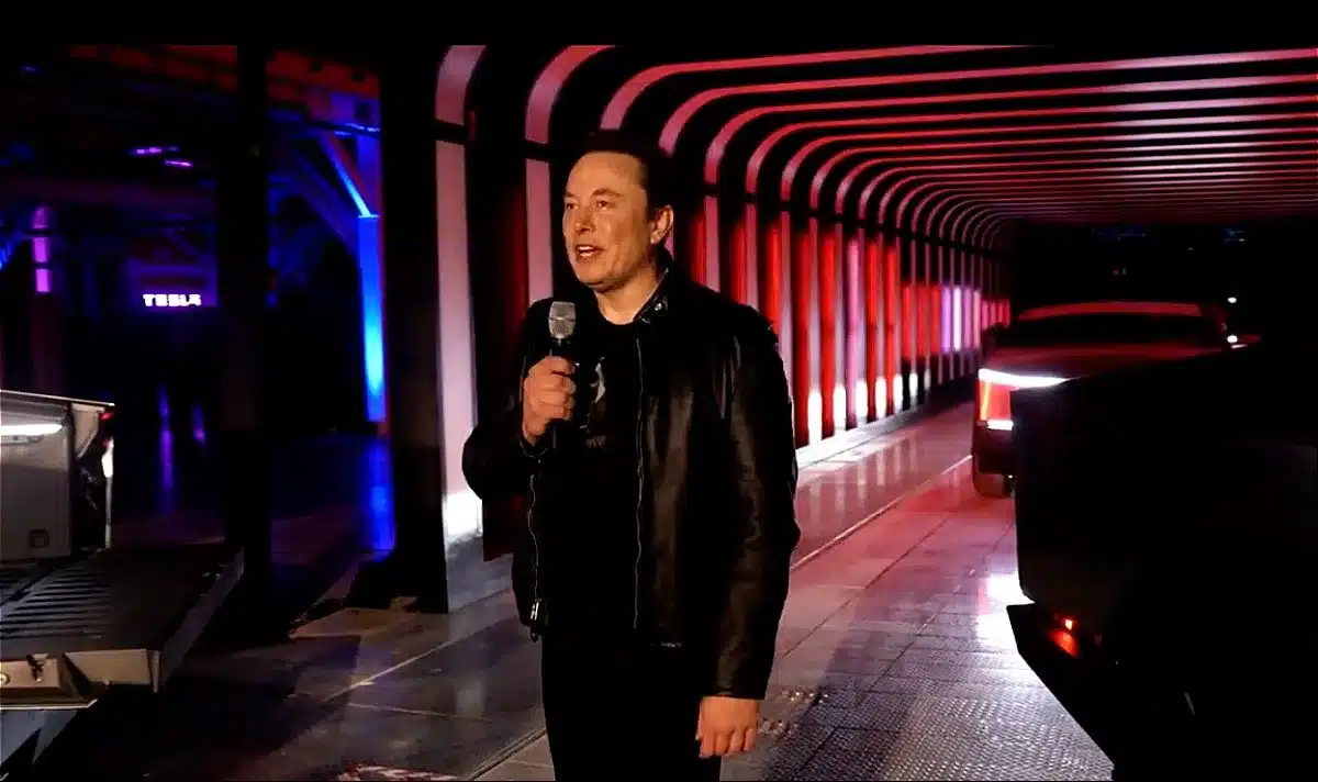 tesla-bought-bitcoin-and-sold-its-btc-at-a-loss