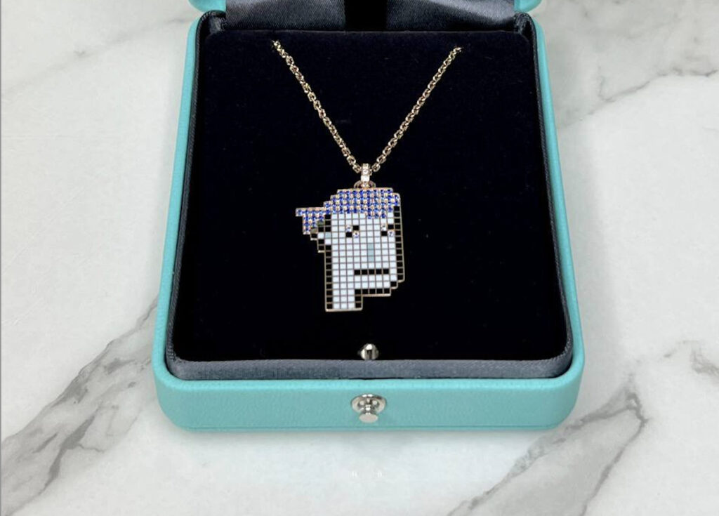 Tiffany pendant, front and back