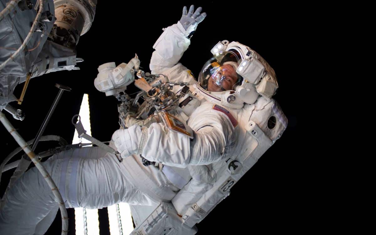 astronauts-come-back-space-different-people-explained