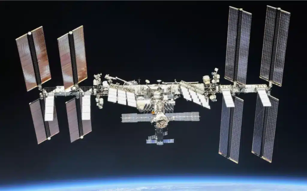 nasa spacex international space station  How ISS was built