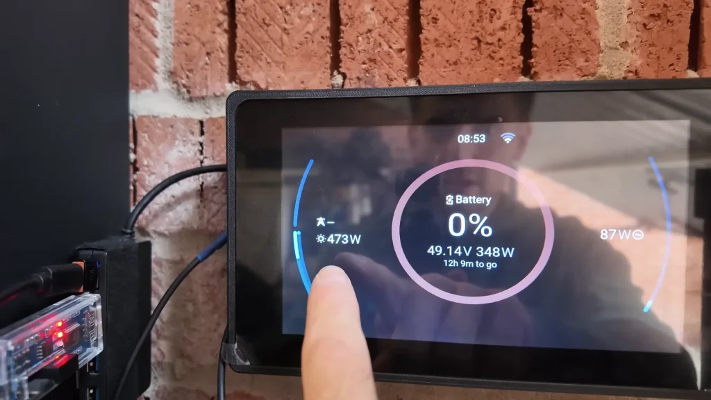 Man uses 500 disposable vapes and DIY solar to see if he can live entirely off-grid