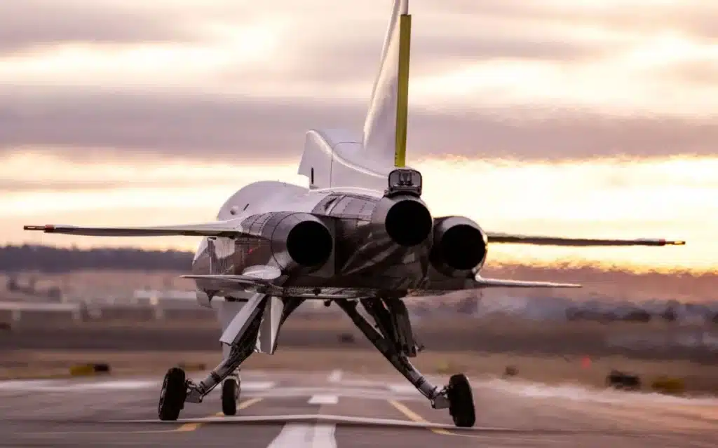 independently developed supersonic jet