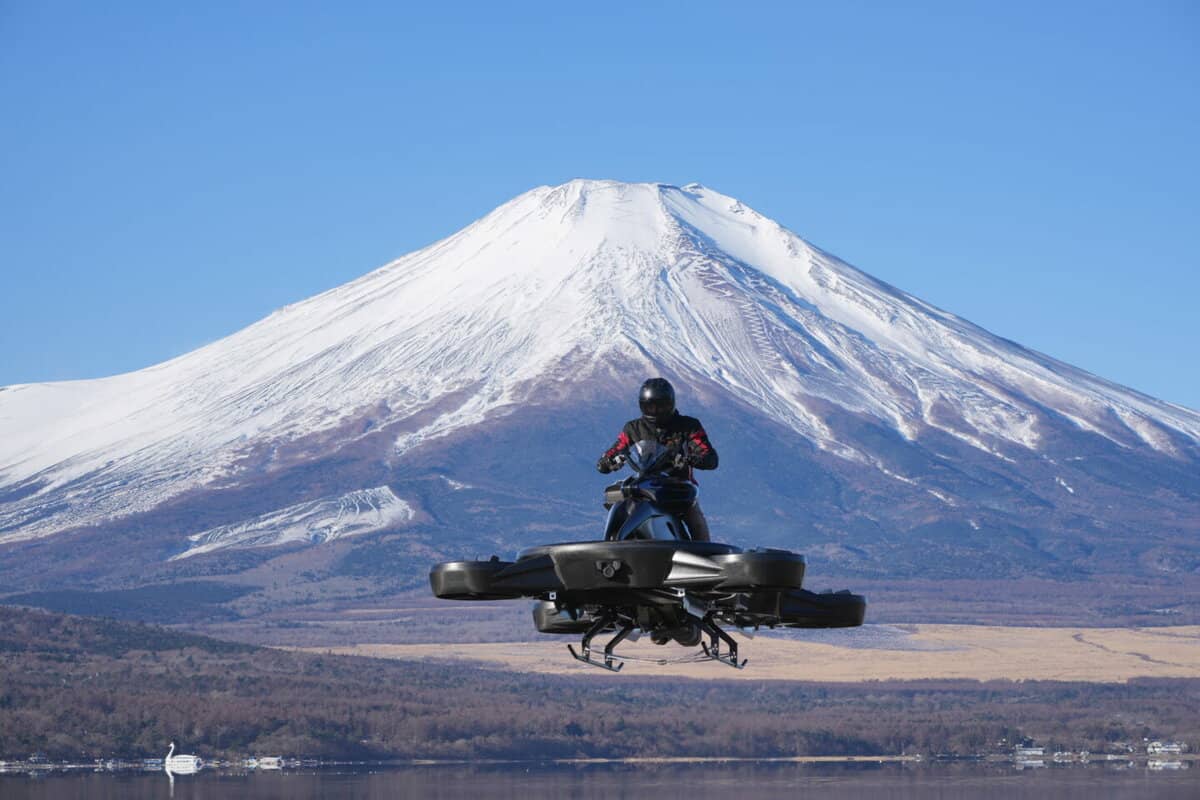 XTurismo flying over Lake Yamanaka in Japan