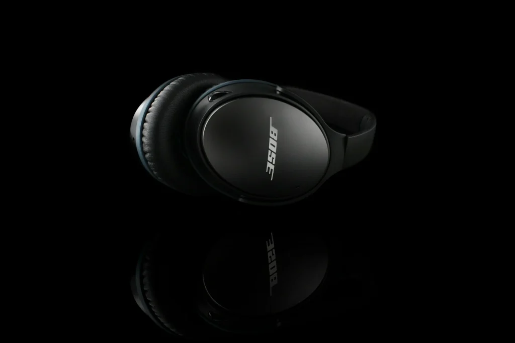 Mark Zuckerberg gave his multi-millionaire neighbors noise-cancelling headphones to help drown out the construction noise from his $110M home